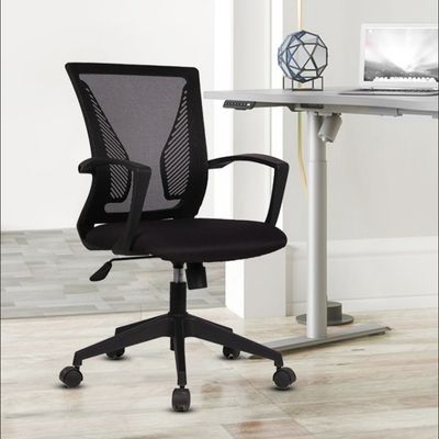 Muebles de oficina de diseño moderno silla giratoria de malla negra con cojín rojo y espalda mariposa