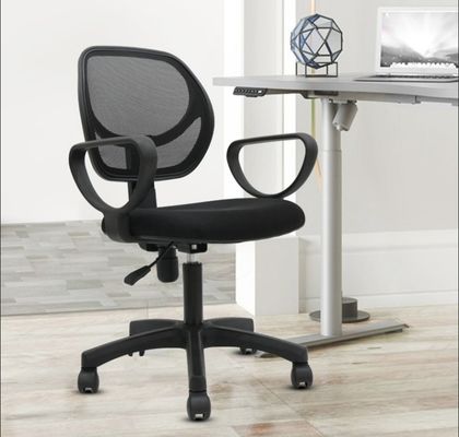 Silla de redacción de máquina de escribir de malla moderna ajustable y giratorio para personal de oficina pequeño