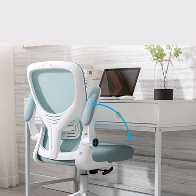 Cama de oficina moderna con elevación y color verde claro
