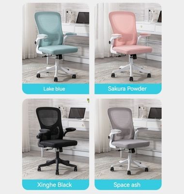Cama de oficina moderna con elevación y color verde claro