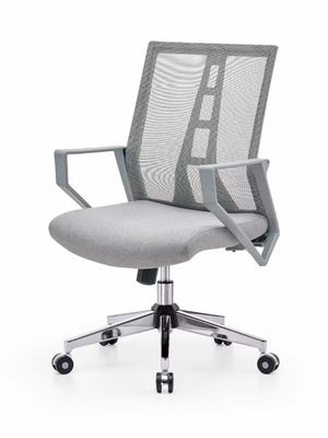 Durabilidad y funcionalidad en una silla de oficina giratoria ajustable de malla azul con ruedas