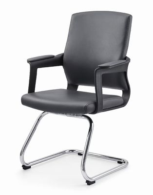 Personaje silla de oficina ergonómica giratoria con diseño de malla de soporte lumbar y reposabrazos