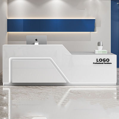 Salón Recepción Escritorio Mall Tienda Display Contador Pedestal Para OEM ODM Escenarios de uso