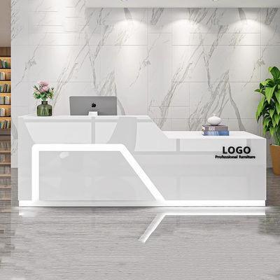 Salón Recepción Escritorio Mall Tienda Display Contador Pedestal Para OEM ODM Escenarios de uso