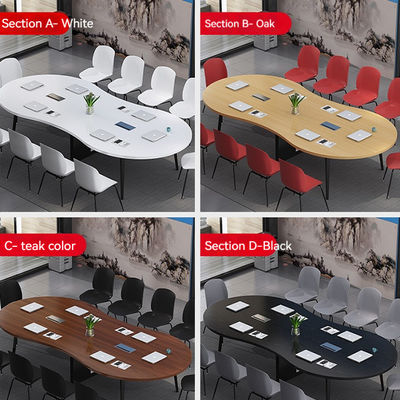 Moderno conjunto de mesa y silla de formación para negociaciones productivas en salas de conferencias