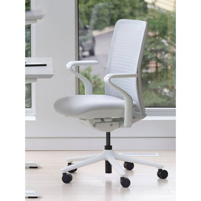 Diseño ergonómico de la silla de oficina para respaldo sedentario cómodo y juegos giratorios de PC