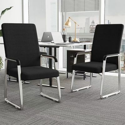 Silla de computadora de oficina con estilo para comodidades sedentarias y maletas fijas