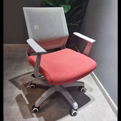 Silla giratoria de oficina con malla ergonómica de diseño moderno para la comodidad y durabilidad del personal