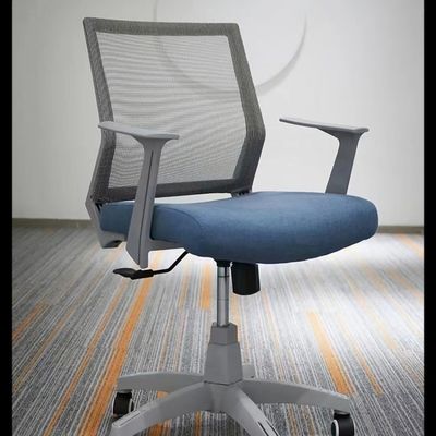 Silla giratoria de oficina con malla ergonómica de diseño moderno para la comodidad y durabilidad del personal