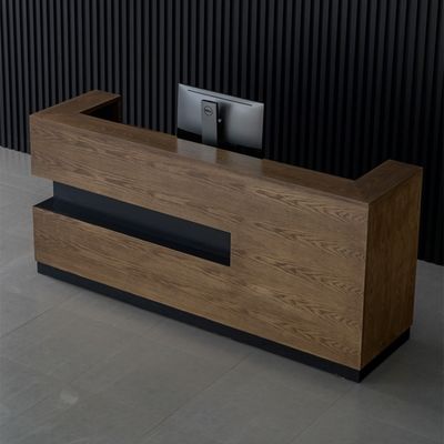 Mesa de recepción de la esquina de madera maciza para la tienda de ropa del hotel y la mesa de recepción de la empresa