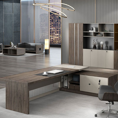 Muebles de oficina extensibles Diseño ejecutivo Mesa de oficina de madera para jefe CEO y gerente
