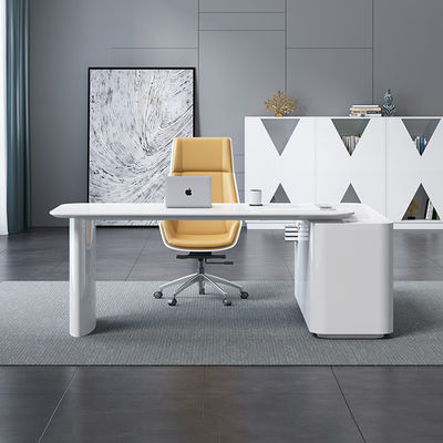 Diseño de MDF material de barniz de horneado en forma de L Escritorio ejecutivo para la oficina y la silla del CEO