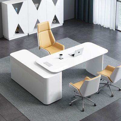 Diseño de MDF material de barniz de horneado en forma de L Escritorio ejecutivo para la oficina y la silla del CEO