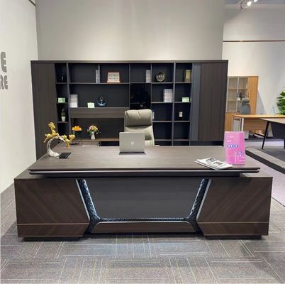 Escritorio ejecutivo con pintura proceso de horneado madera con borde de mesa inclinado