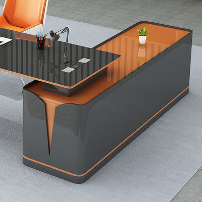 Diseño de muebles de dormitorio moderno Escritorio de forma irregular con pintura de hornear
