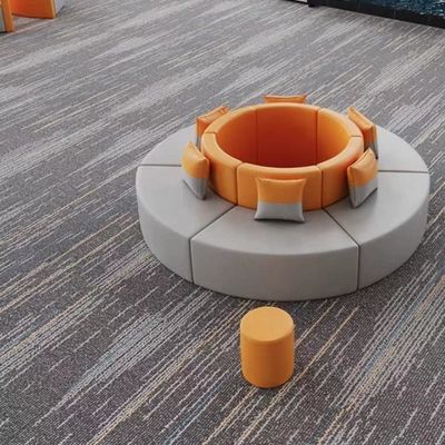 Muebles de oficina área de descanso simple moderna recepción sofá y mesa de café en forma de S