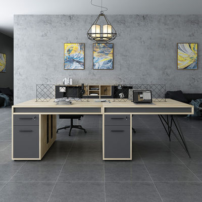 Muebles de oficina simples y modernos Combinación de mesa y silla para estaciones de trabajo abiertas del personal