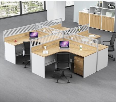 Colores personalizados 4 personas Divisiones de oficina Mesa Estación de trabajo con diseño extensible
