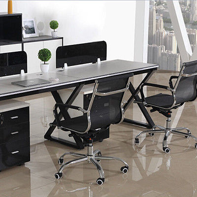 Muebles de oficina de combinación de 4 personas y 6 personas para espacios de trabajo modernos colaborativos