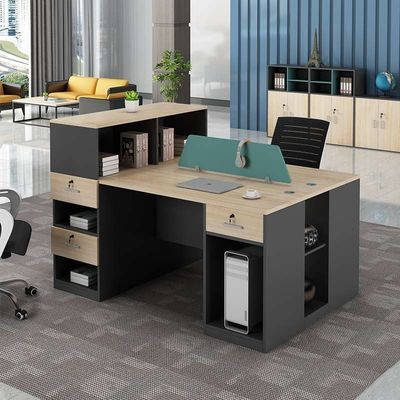 Combinación de escritorio y silla de personal certificada ISO9001/ISO14001 para necesidades personalizables