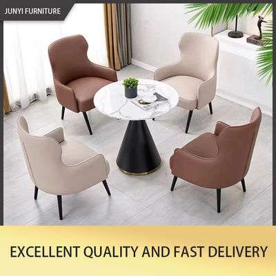 Muebles de sala de reuniones con mesa y silla de negocios de estilo simple